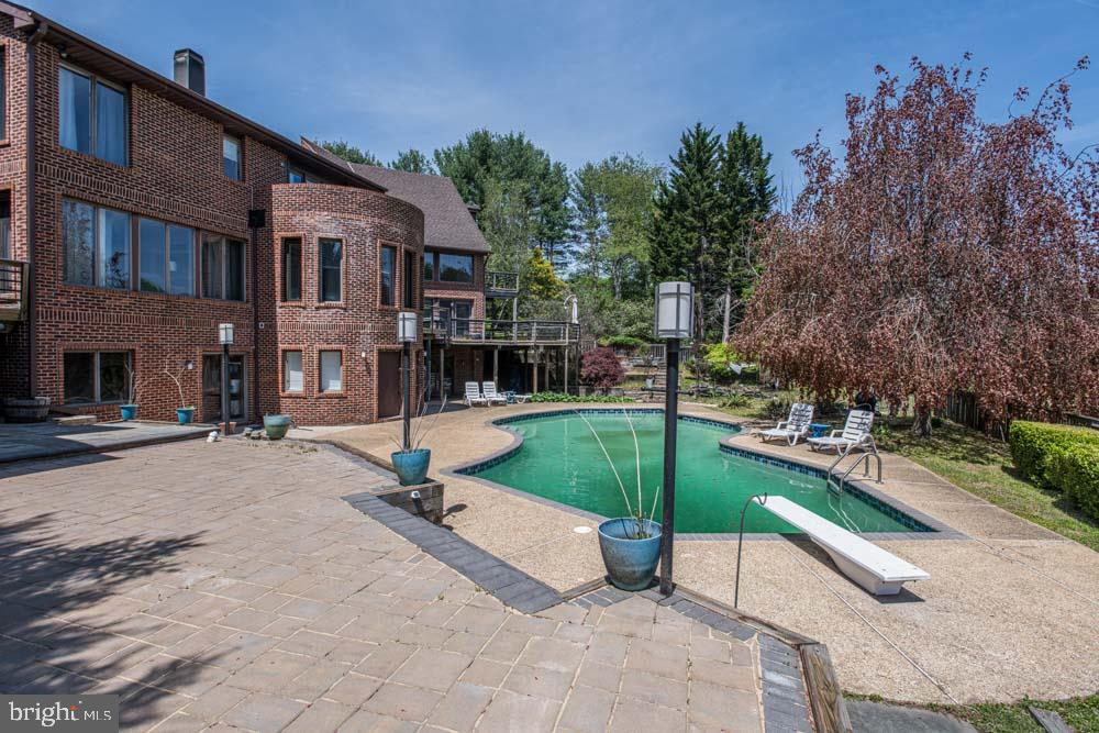 IVY MEADOWS - Residential