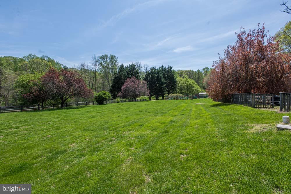 IVY MEADOWS - Residential