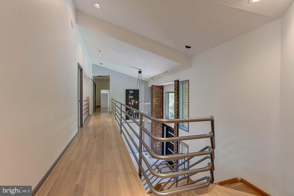 IVY MEADOWS - Residential