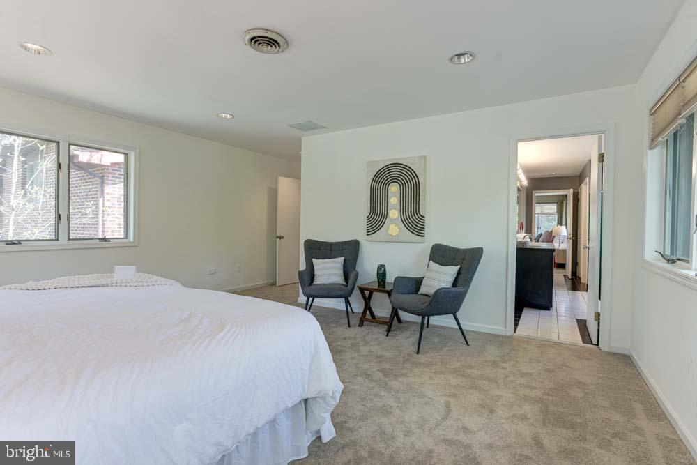 IVY MEADOWS - Residential