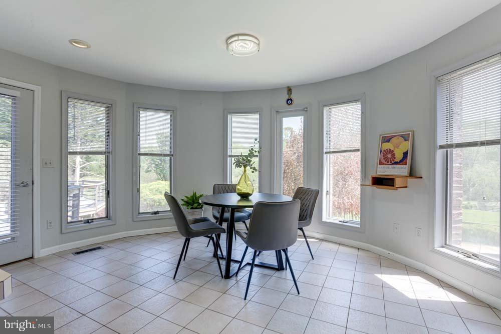 IVY MEADOWS - Residential