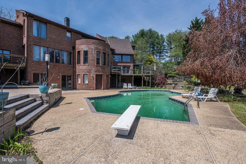 IVY MEADOWS - Residential