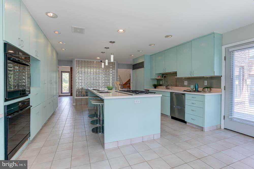 IVY MEADOWS - Residential