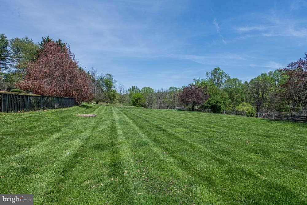 IVY MEADOWS - Residential