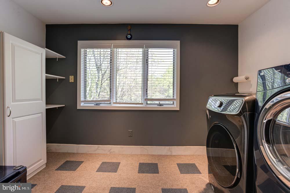 IVY MEADOWS - Residential