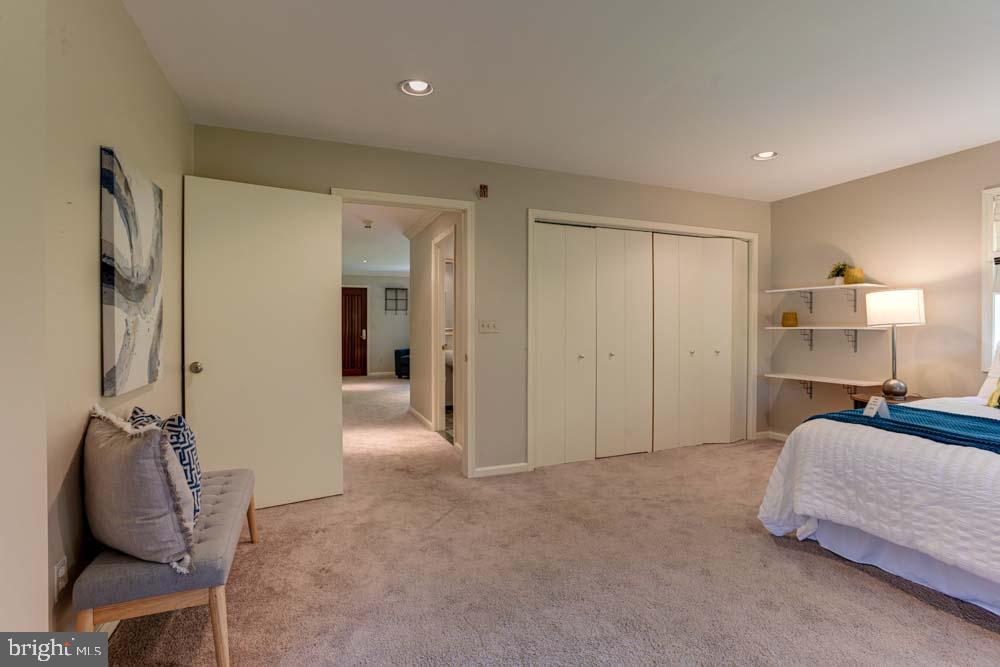 IVY MEADOWS - Residential