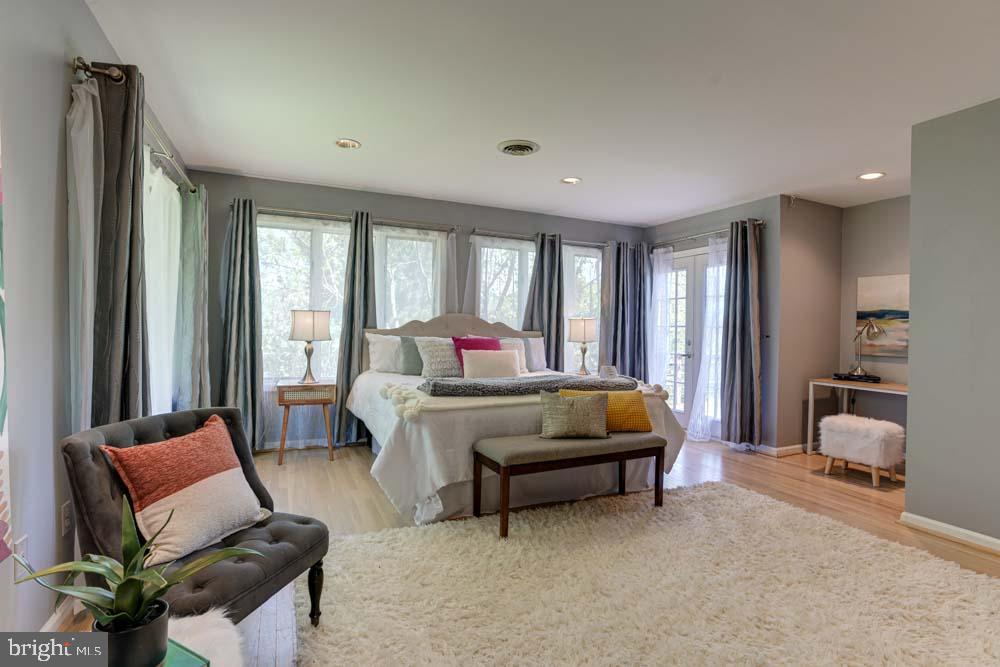 IVY MEADOWS - Residential