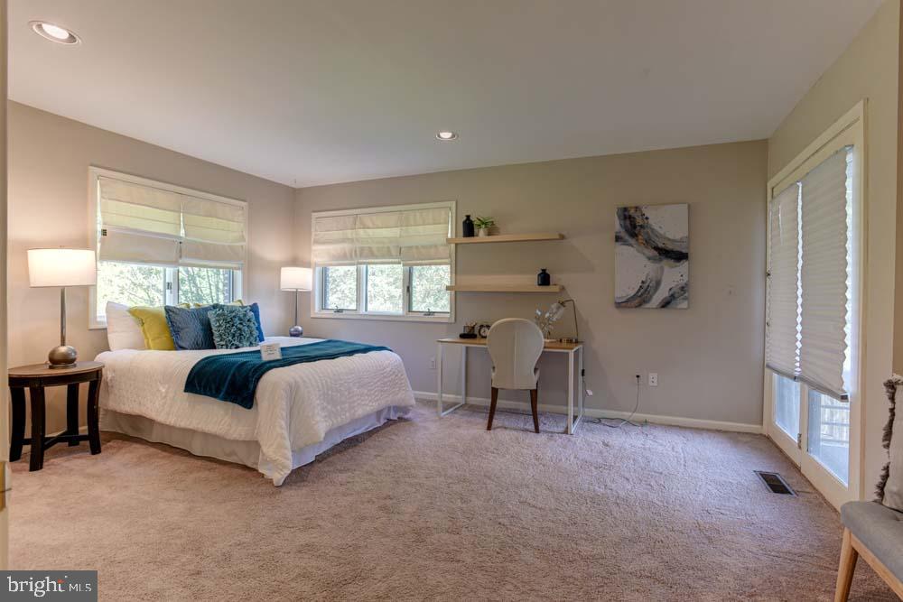 IVY MEADOWS - Residential