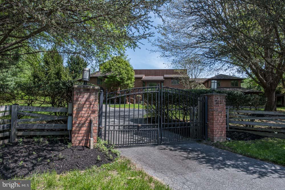 1 FOX FIELD COURT