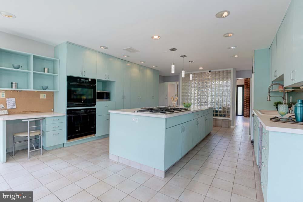 IVY MEADOWS - Residential