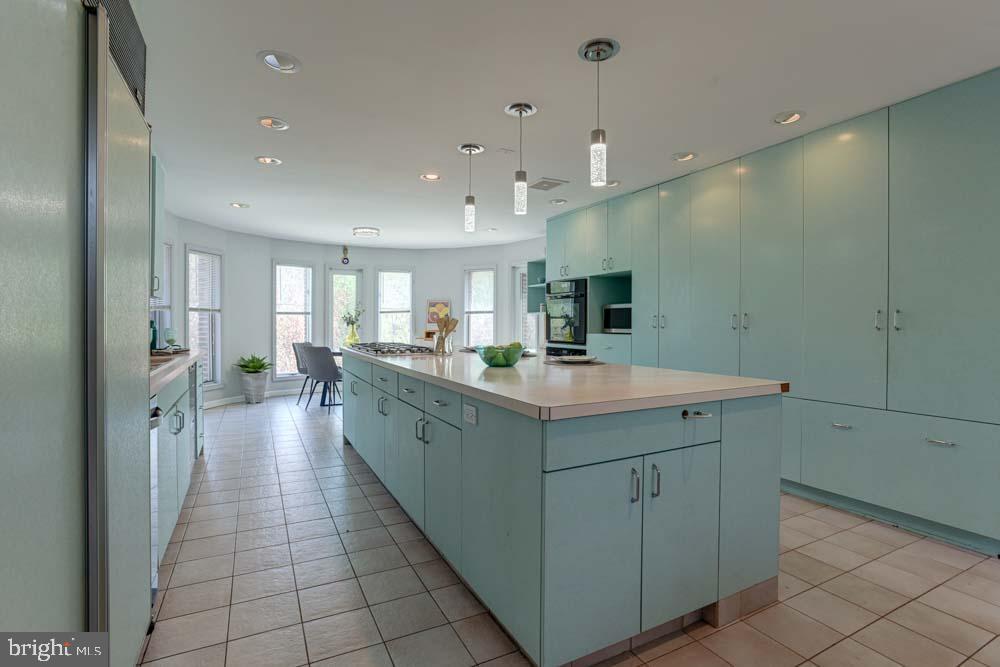 IVY MEADOWS - Residential