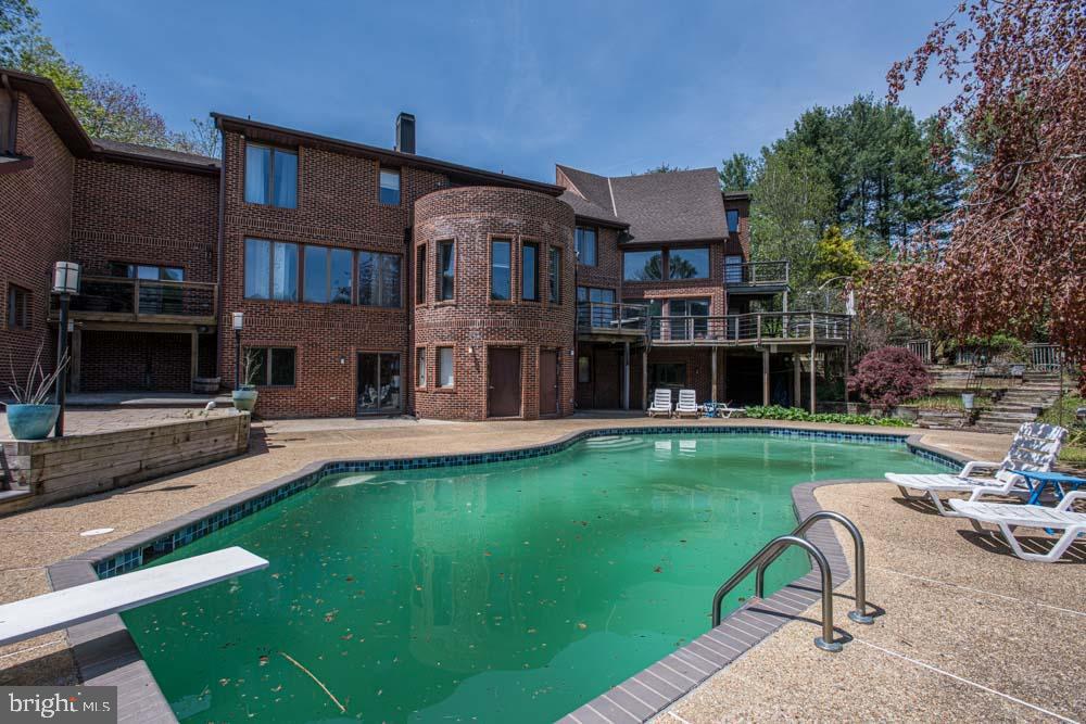 IVY MEADOWS - Residential