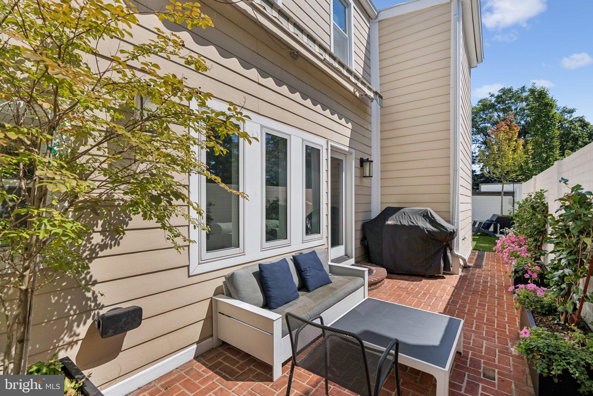 GEORGETOWN - Residential