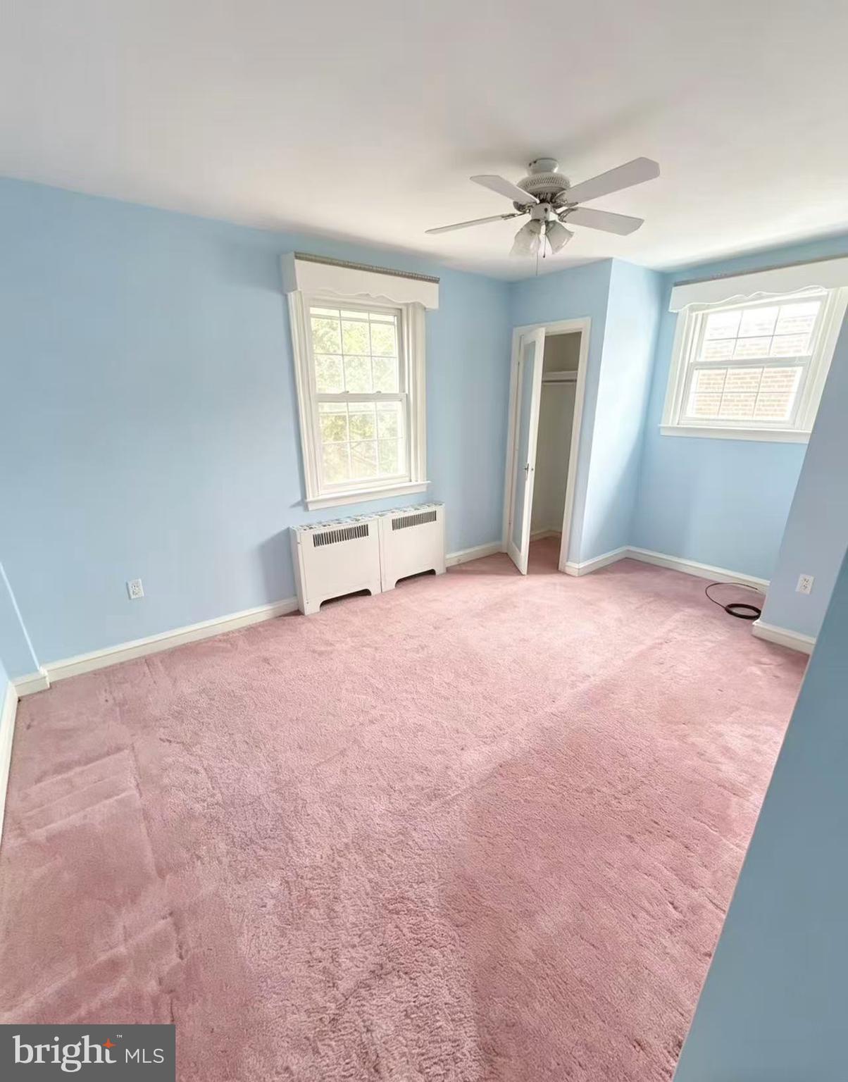 LAWNDALE - Residential