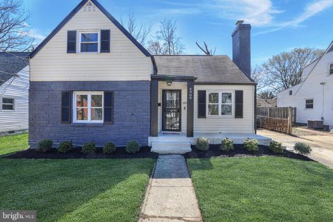 6909 GATEWAY BOULEVARD DISTRICT HEIGHTS MD 20747