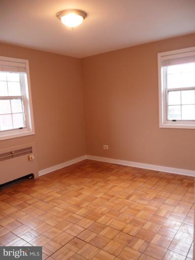 ARLINGTON OAKS - Residential Lease