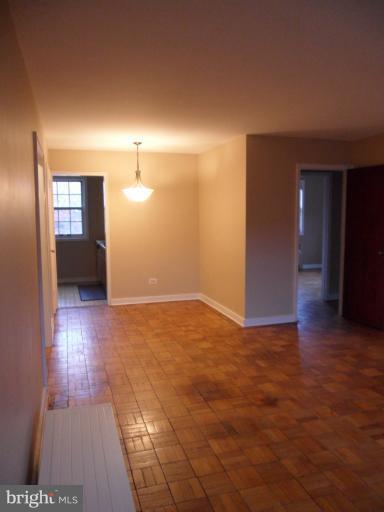 ARLINGTON OAKS - Residential Lease