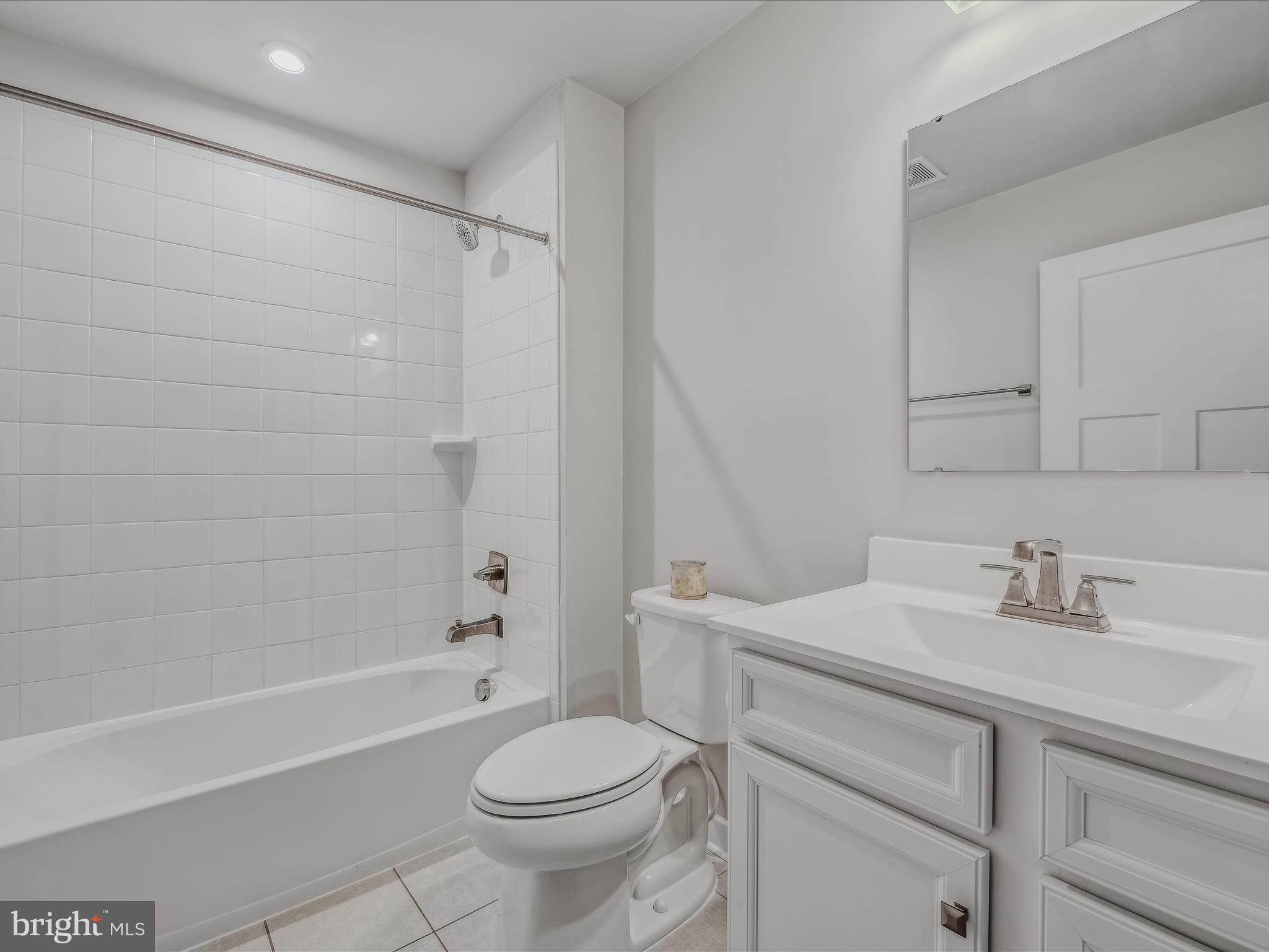 ARCADIA NORTH - Residential Lease