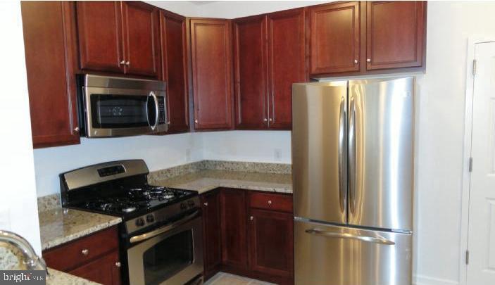 350 W ELM STREET 3010
