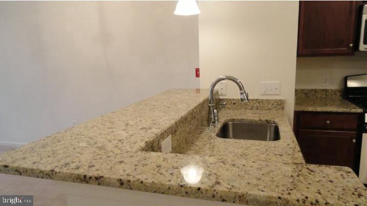 350 W ELM STREET 3010