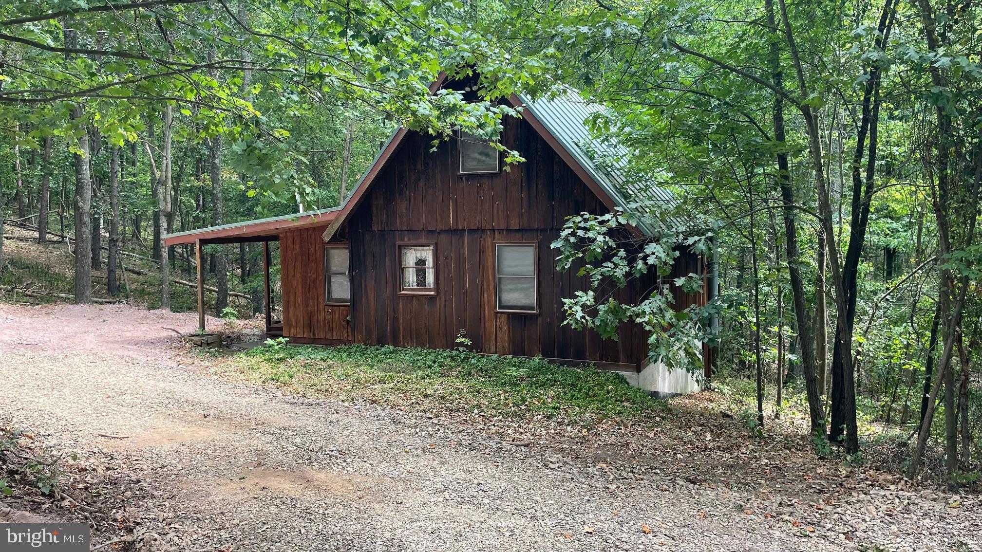 OWL HOLLOW CABINS - Residential