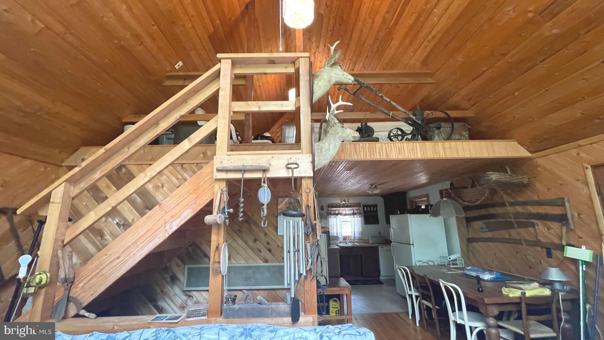 OWL HOLLOW CABINS - Residential