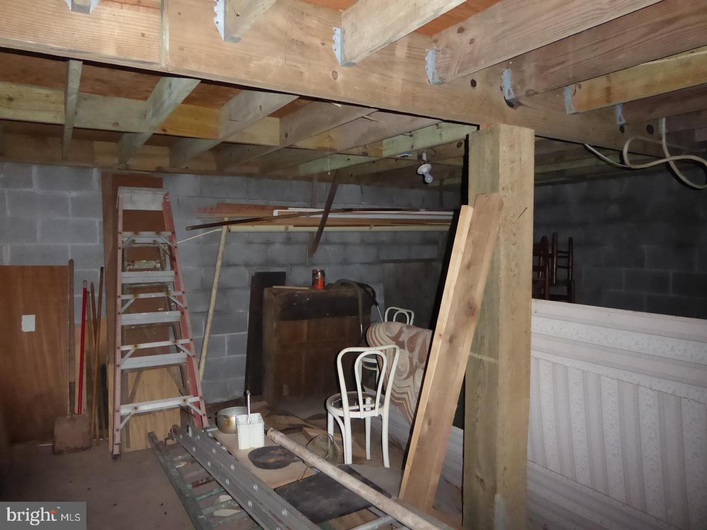 OWL HOLLOW CABINS - Residential