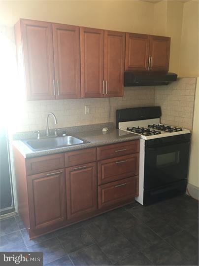 UNIVERSITY CITY - Residential Lease