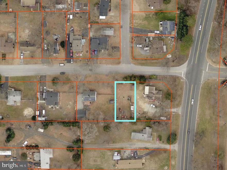 ONLINE AUCTION: Online Bidding Begins 12/11  @ 10:00 am. Bidding Ends  12/13 @ 11:05 am. ATTENTION INVESTORS!+/- 7,841 SF Lot in the Severn area of Anne Arundel County. Prime Central Location- Close Proximity to schools, parks, shopping, restaurants & so much more! Convenient Access to Major Traffic Artery, MD-100. 10% buyer's premium or a $1,000 auction service fee, whichever is greater, will be added to the high bid. $5,000 deposit.  Please Visit Ashland Auction’s website for more details. For full Terms and Conditions visit the auctioneer's website, or contact the auctioneer’s office.