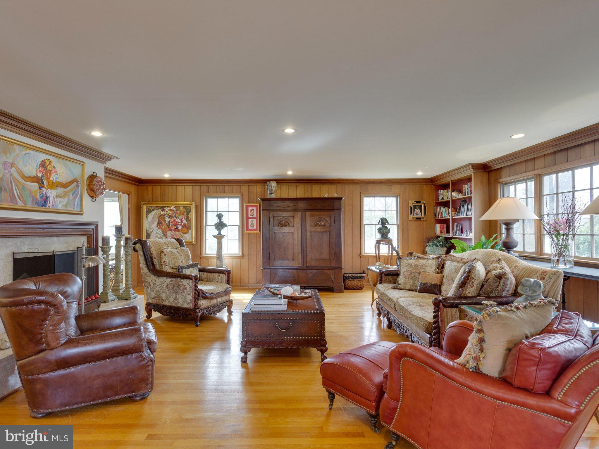 BARCROFT WOODS - Residential Lease