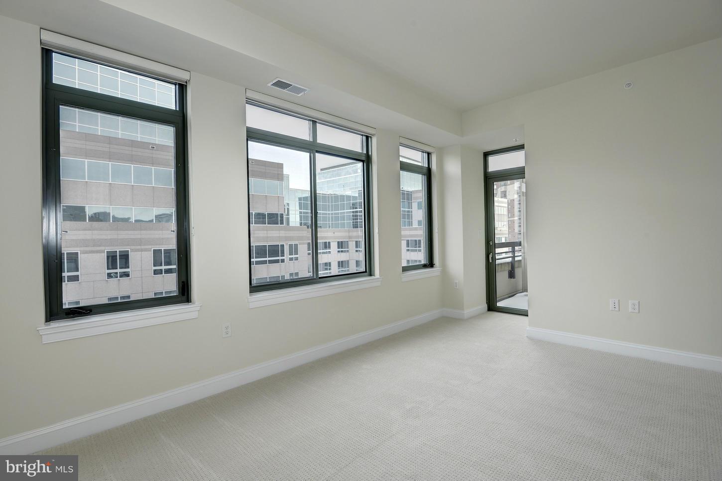 MONROE - Residential