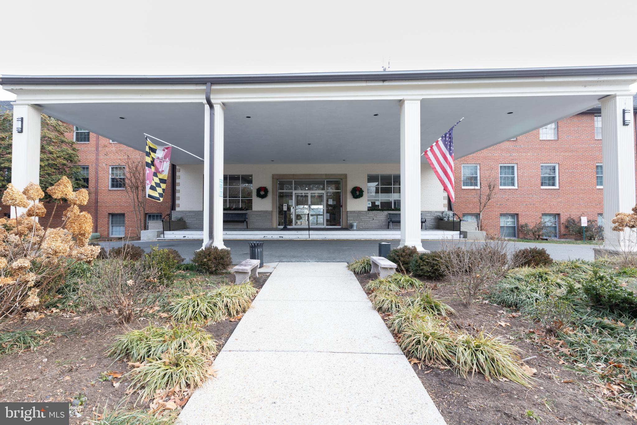 KENWOOD PLACE - Residential