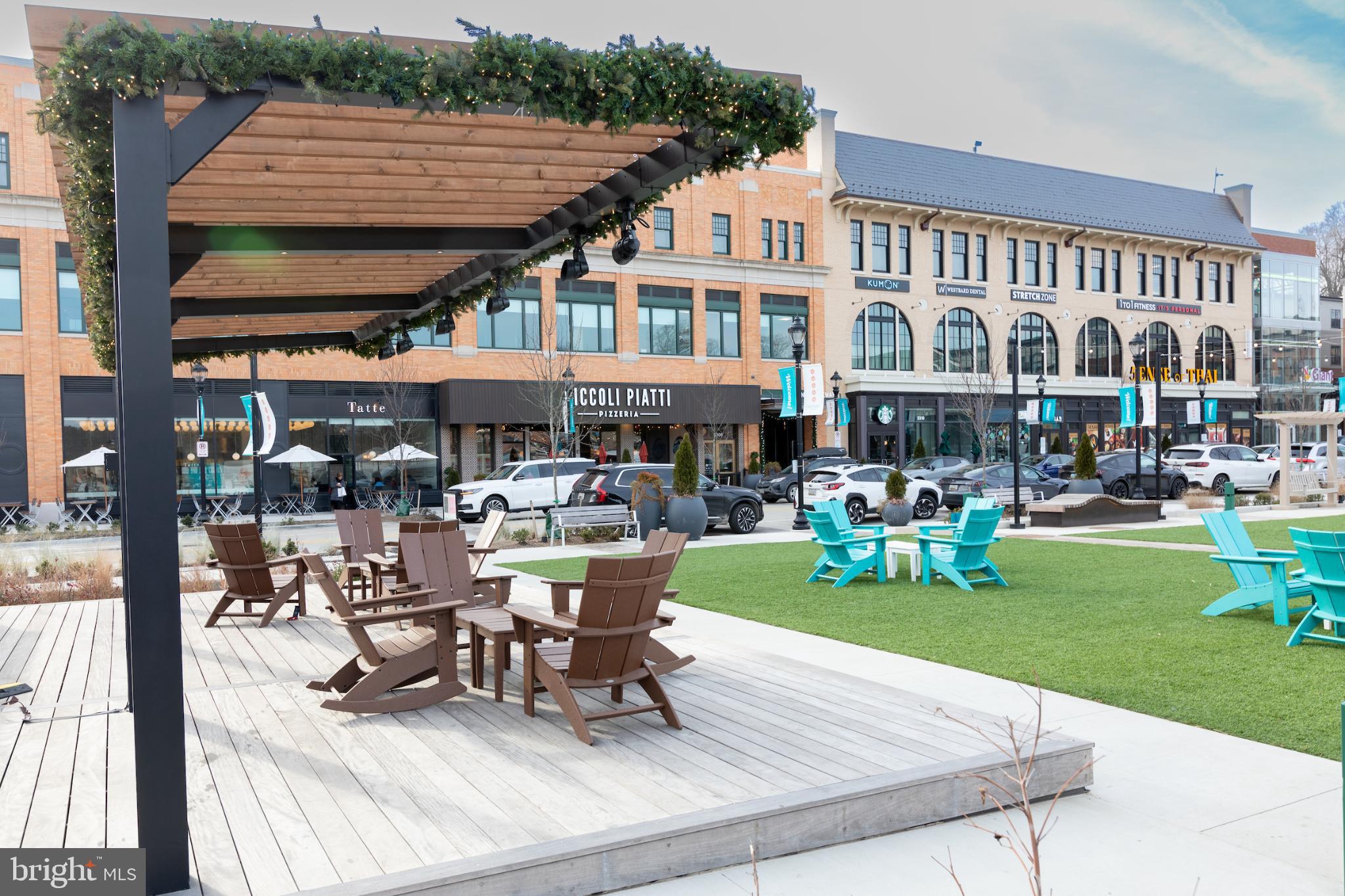 KENWOOD PLACE - Residential