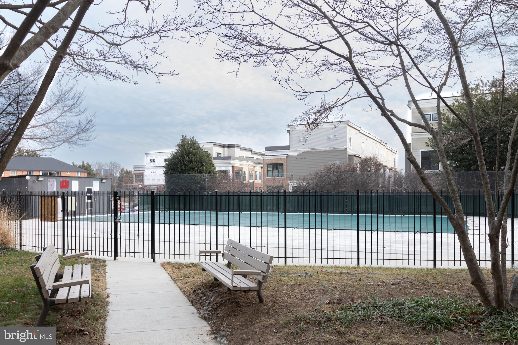 KENWOOD PLACE - Residential