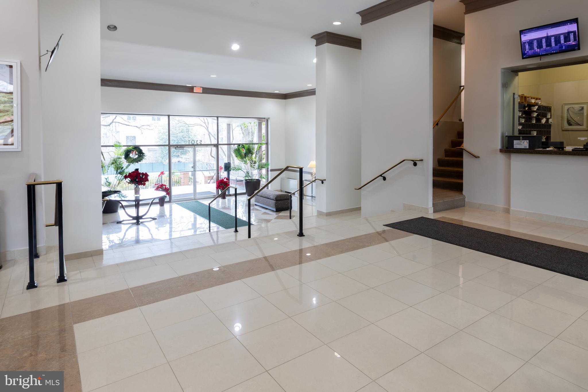 KENWOOD PLACE - Residential