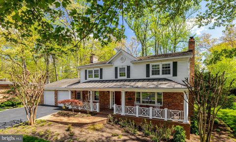 Photo of 3613 Dorado Court, FAIRFAX, VA 22031 (MLS # VAFX2298380)