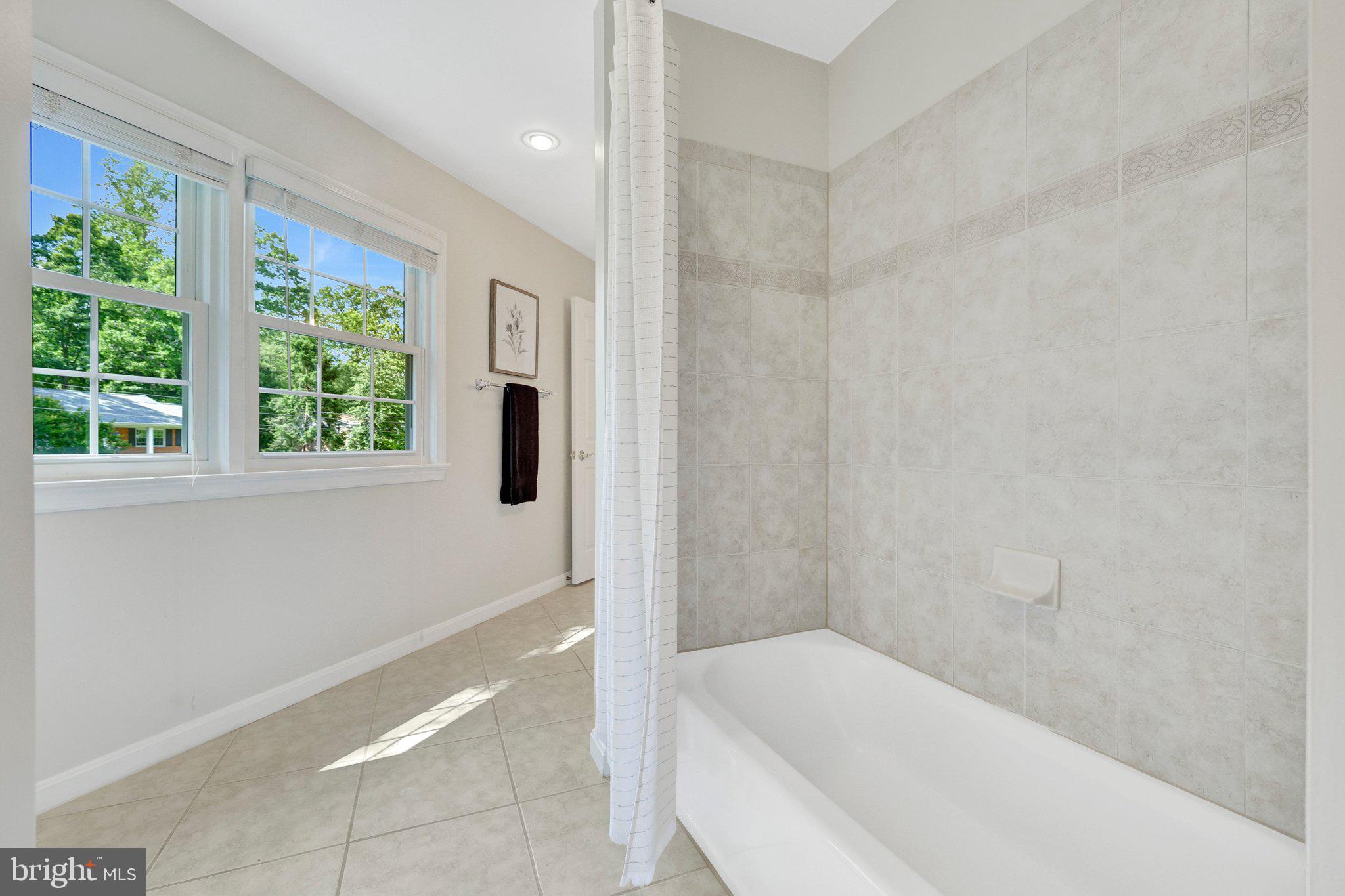 MANTUA - Residential