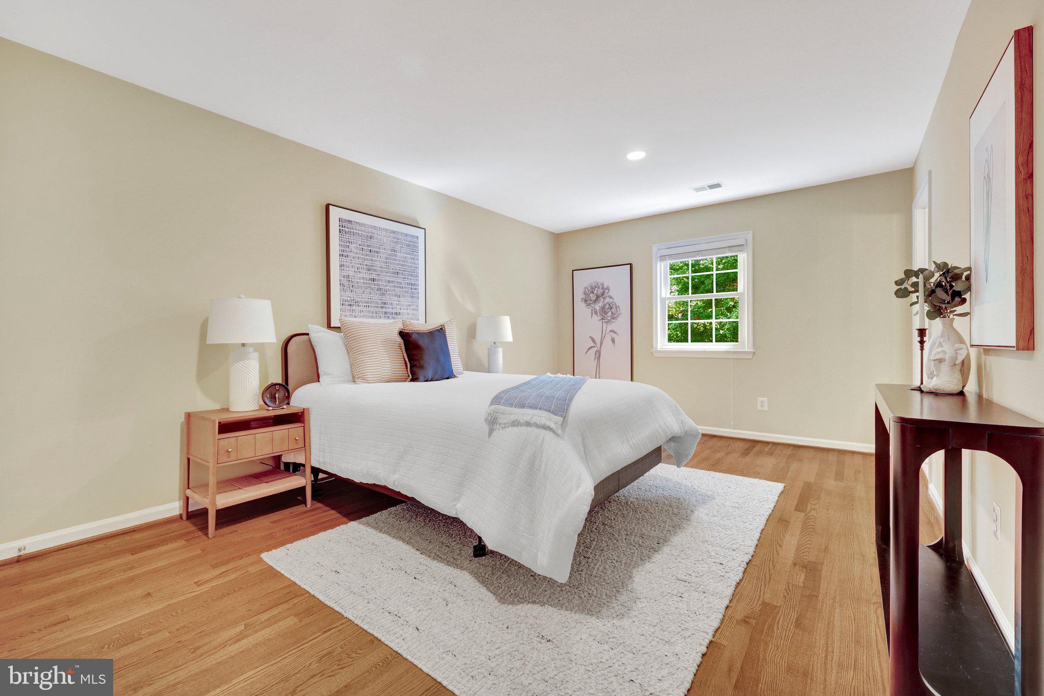 MANTUA - Residential
