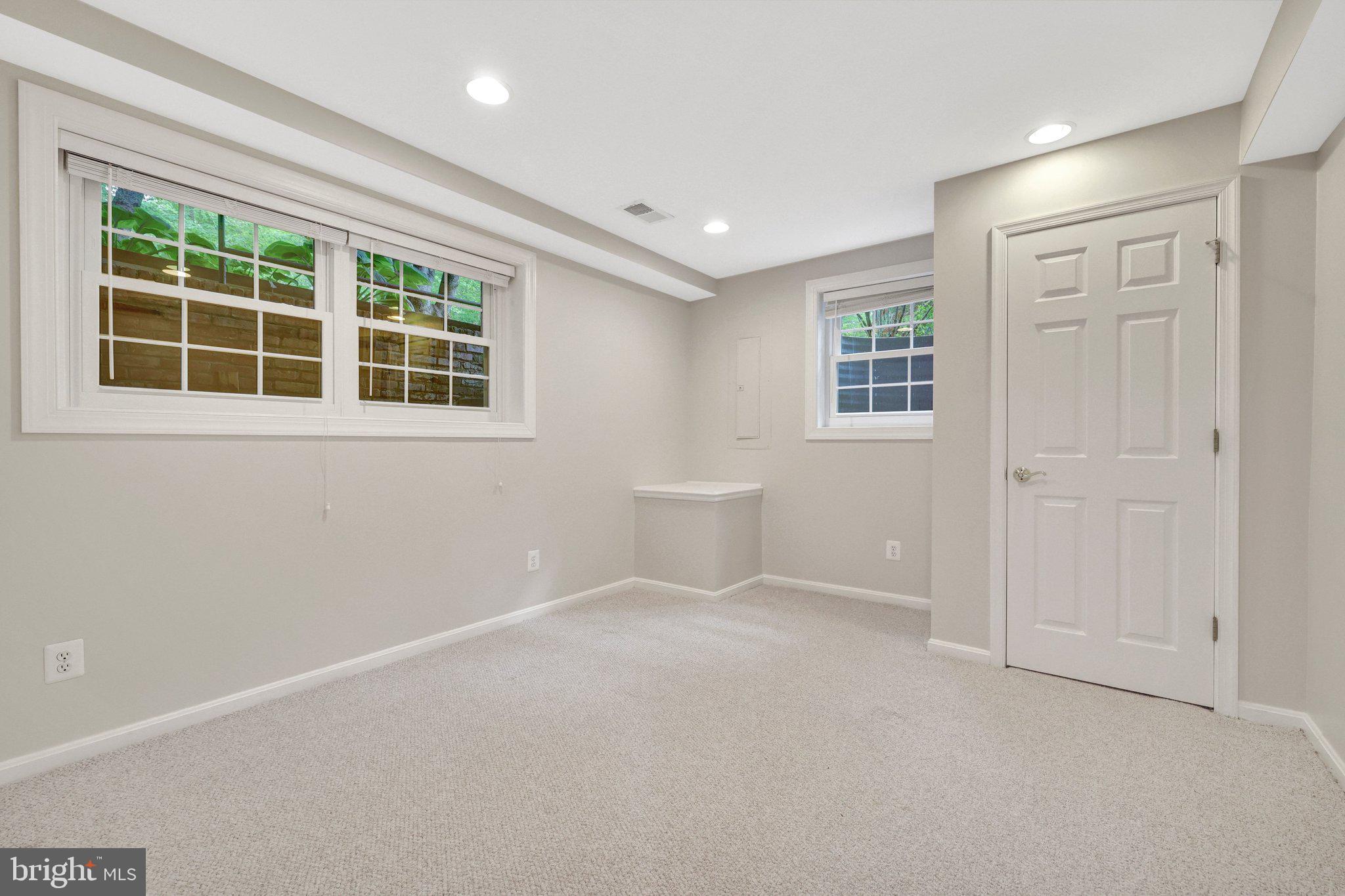 MANTUA - Residential