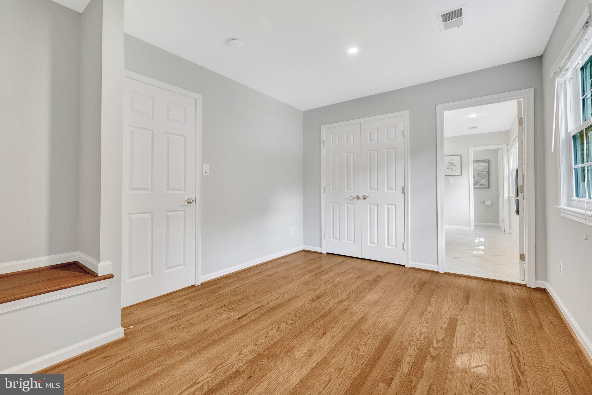 MANTUA - Residential