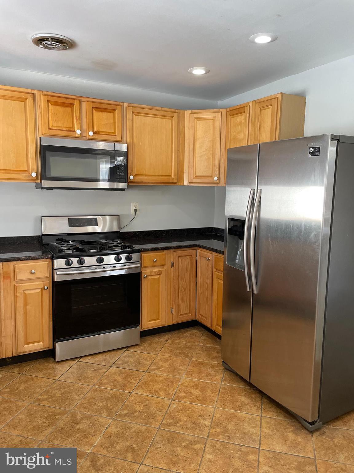 UNIVERSITY GARDENS - Residential