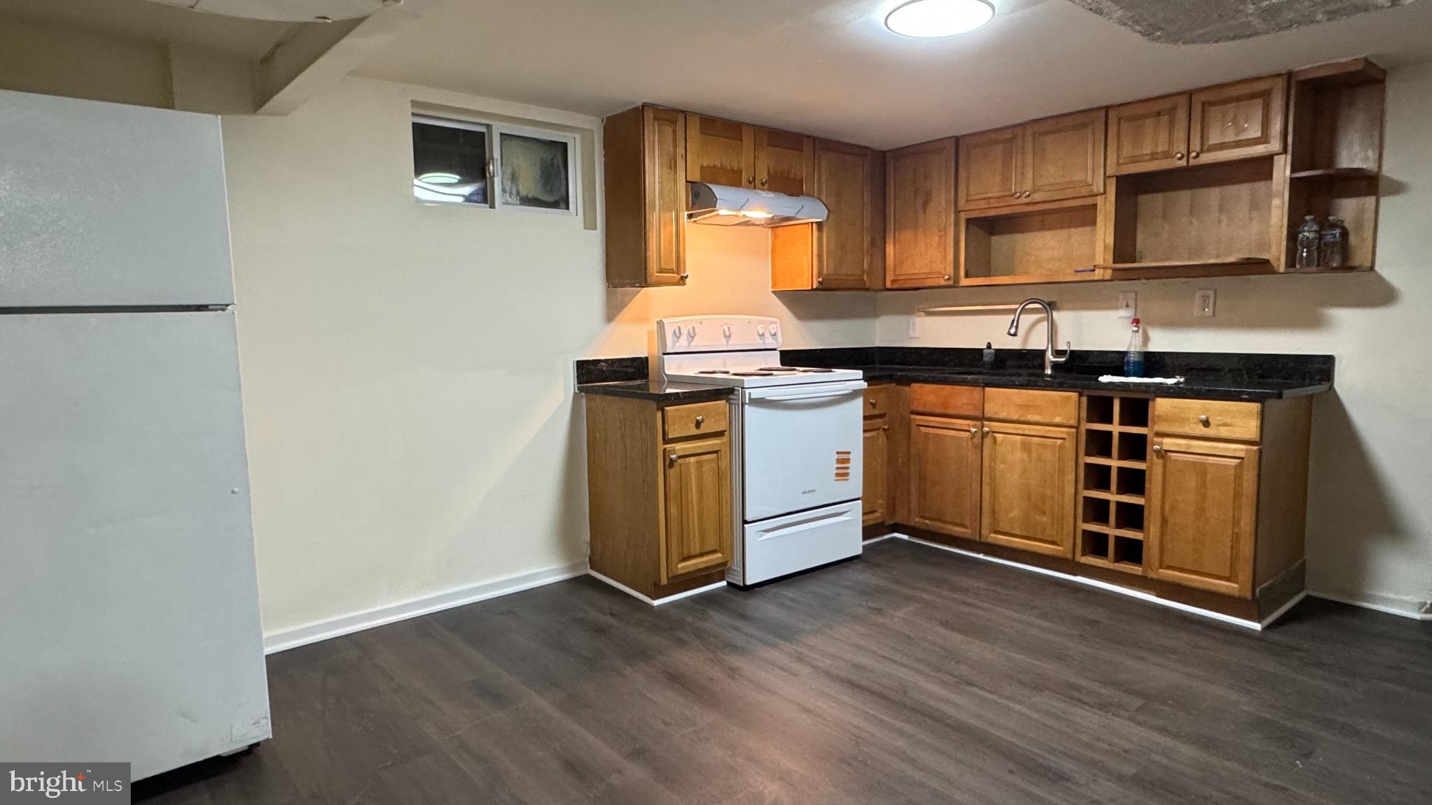 UNIVERSITY GARDENS - Residential