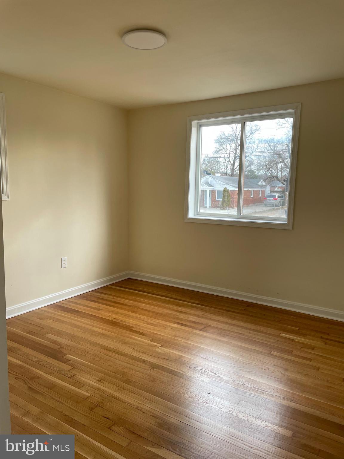 UNIVERSITY GARDENS - Residential