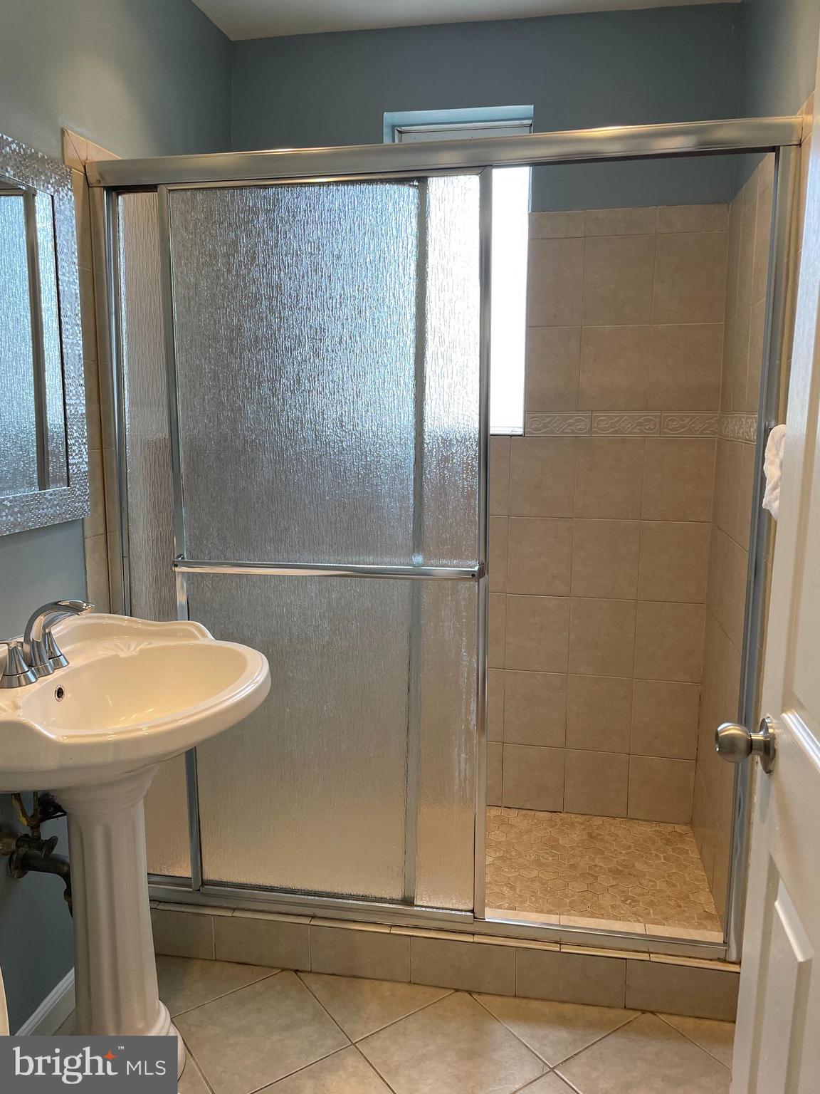 UNIVERSITY GARDENS - Residential