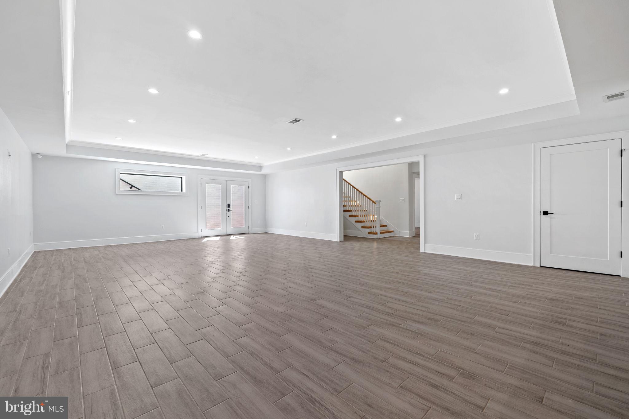 MARLBORO ESTATES - Residential