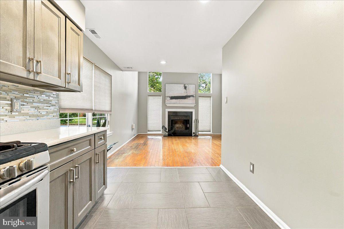 64 WINCHESTER DRIVE