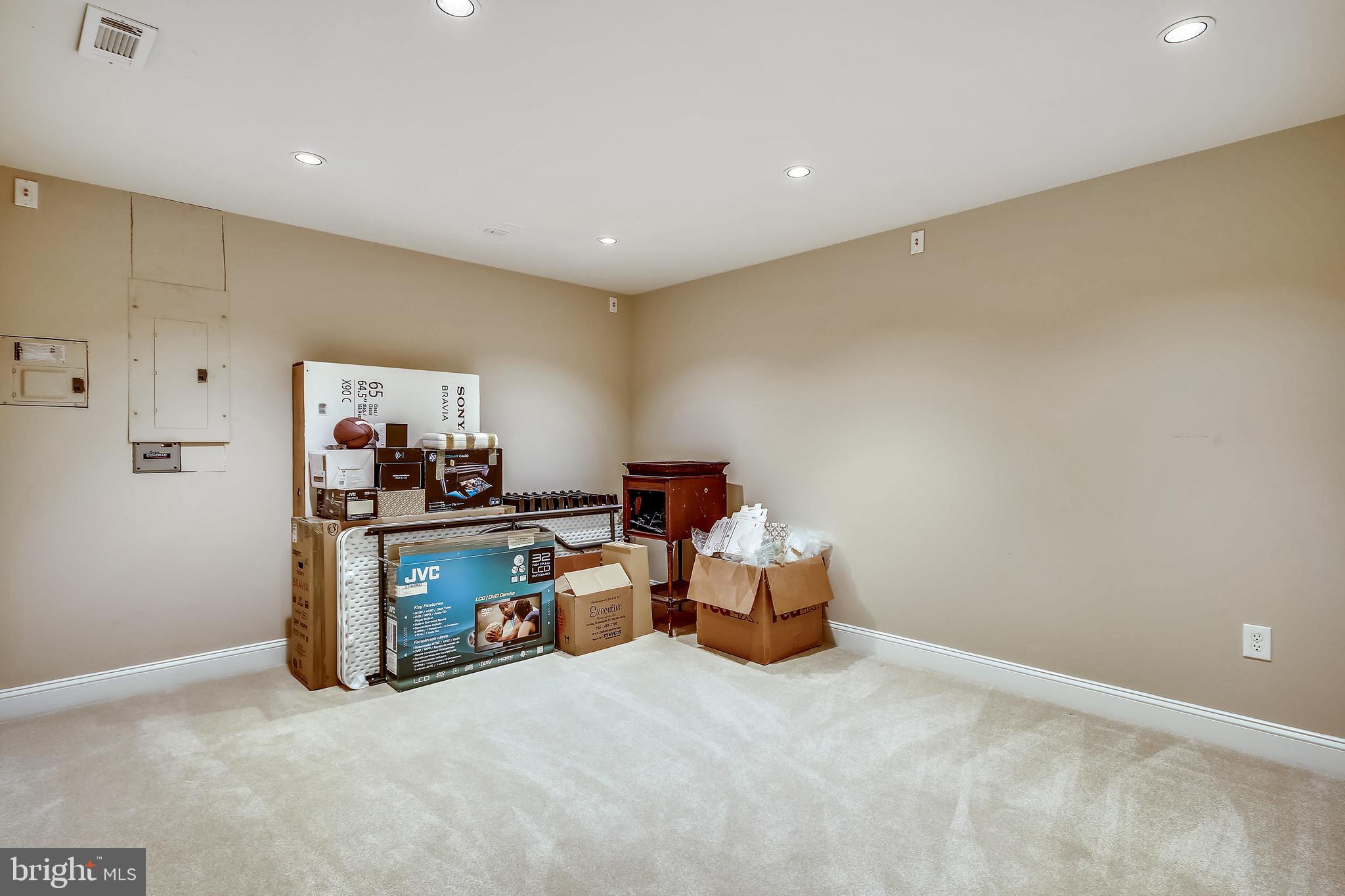 HYBLA VALLEY FARMS - Residential