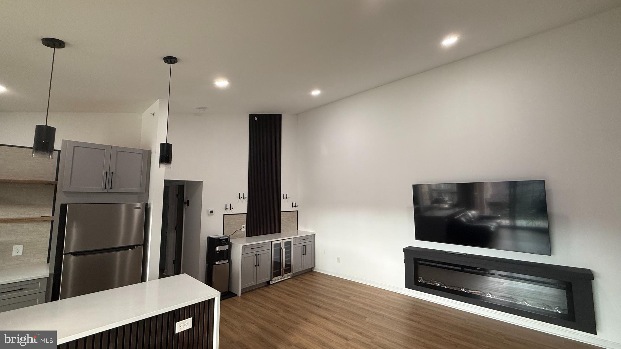 3502 THOMAS POINTE COURT 3C