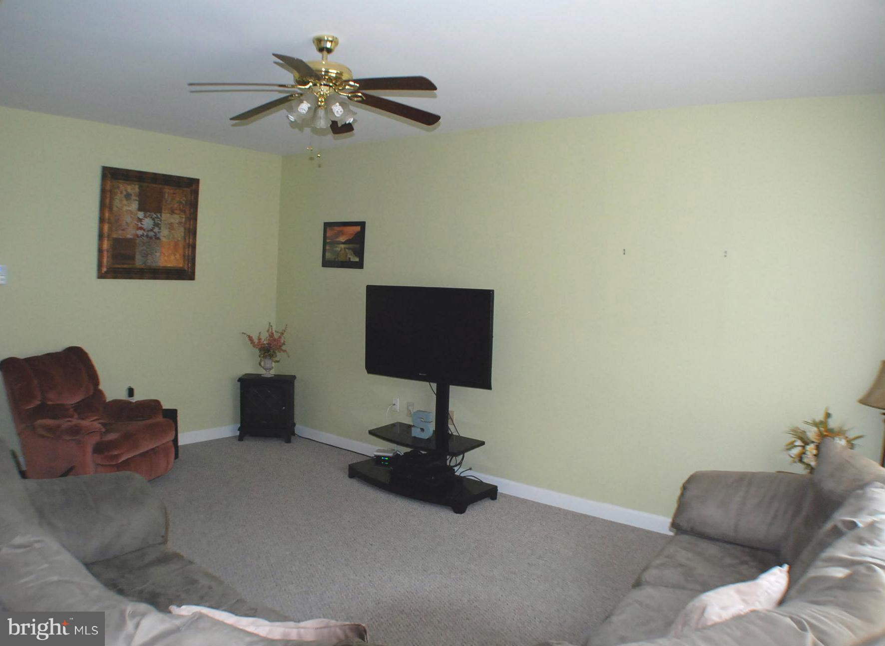 PINE GROVE ESTATES - Residential