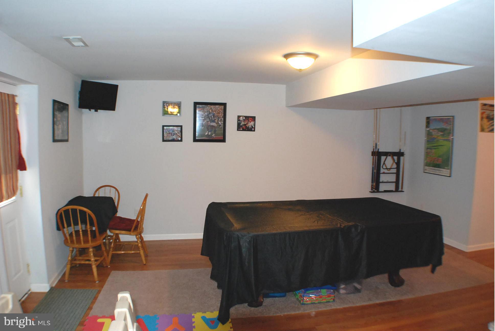 PINE GROVE ESTATES - Residential